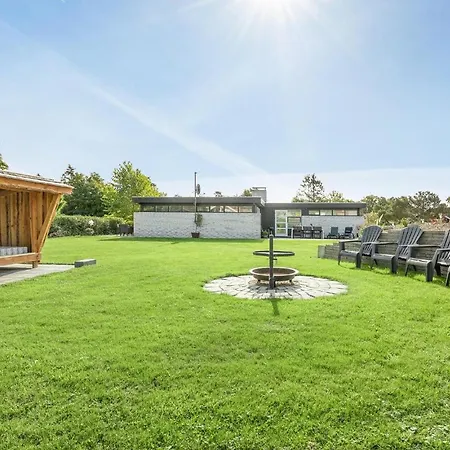 3 Bedroom Amazing In Sydals * Skovby (Syddanmark)