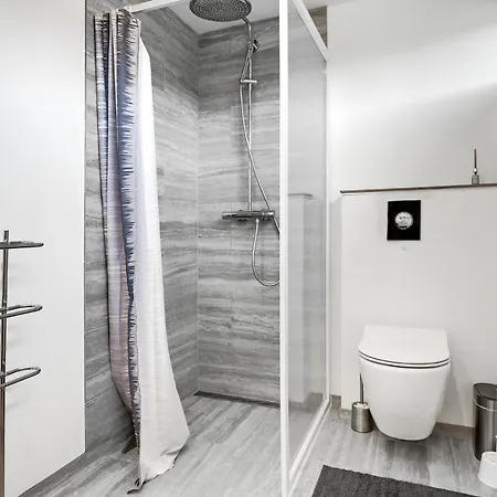 3 Bedroom Amazing In Sydals * Skovby (Syddanmark)